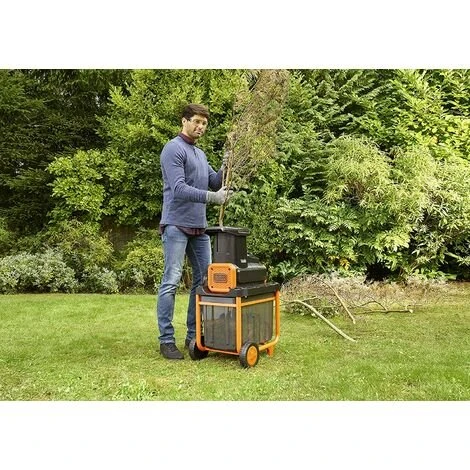 Black & Decker BEGAS5800 Broyeur De Végétaux Silencieux 2800W Ø45mm, 45l 5 Black & Decker BEGAS5800 Broyeur De Végétaux Silencieux 2800W Ø45mm, 45l – Image 3